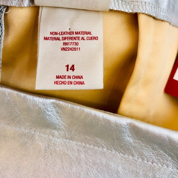 5/$25 NWT Sz 14 Faux Leather Silver Mini Skirt - Picture 7 of 8